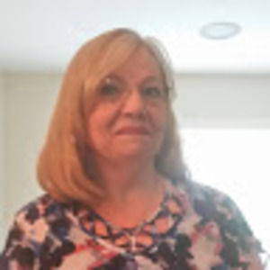 Meet your Posher, Dina